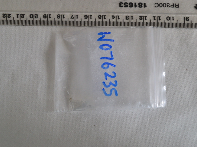 W076235