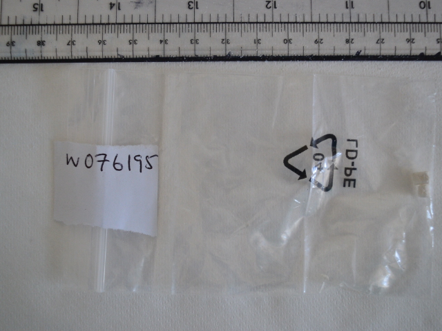 W076195