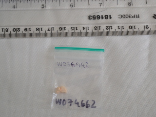 W076442